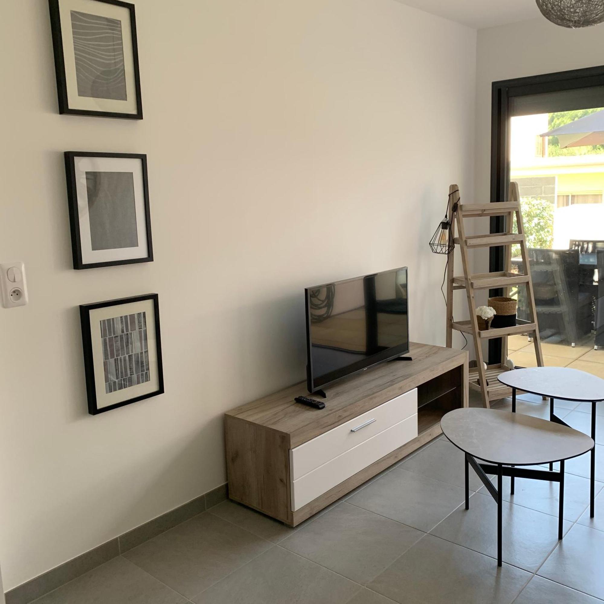 Appartement T2 - Rez-De-Jardin, Proche Plage Et Commerces Calvi  Zewnętrze zdjęcie